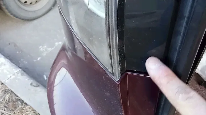 И снова вода в багажнике Mazda 3. Мажем герметиком